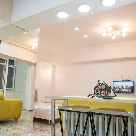 Студия В Центре Ташкента Luaran gambar